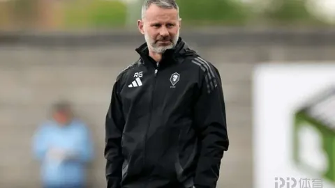 广州首条自动驾驶公交线开通，串联市中心与高铁站及机场