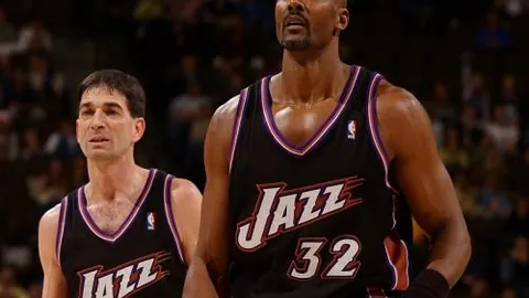 “穆里尼奥赛场争议：土耳其足协指控其失态，不端言行引发公众关注”